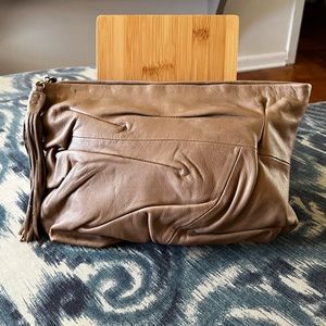 HOBO International Tan Leather w/ Cotton Lining Large Clutch Bag Like New Cond